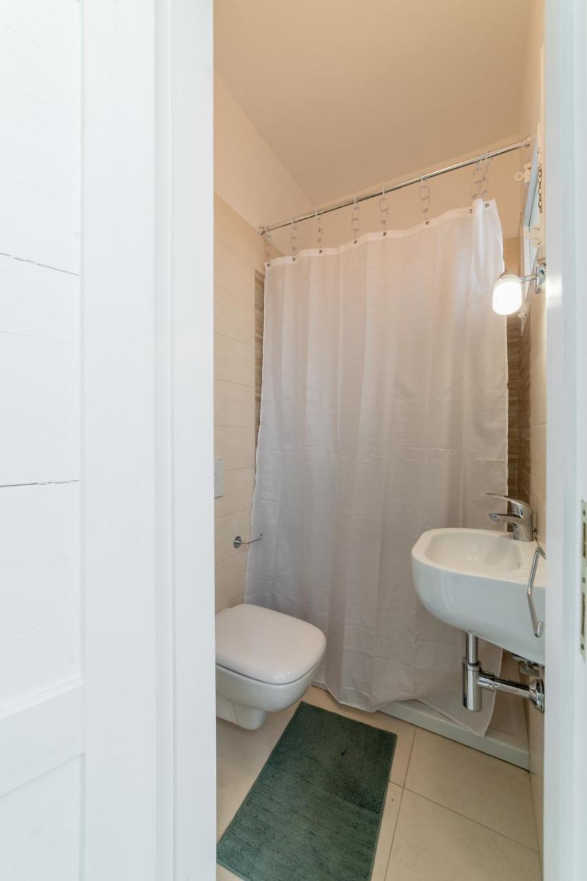 Macchia Mediterranea Guest House Bari Ngoại thất bức ảnh